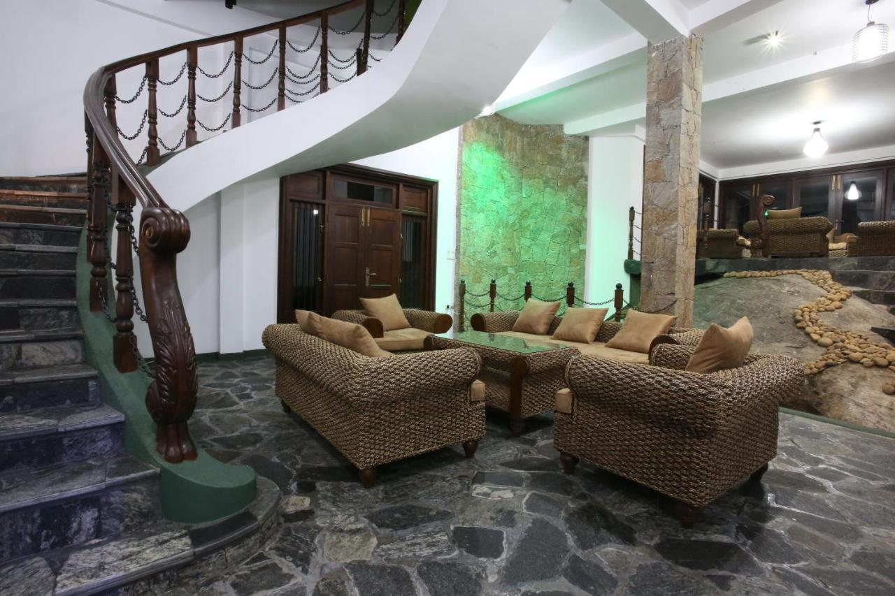 Hotel Green Castle Kandy Exterior foto